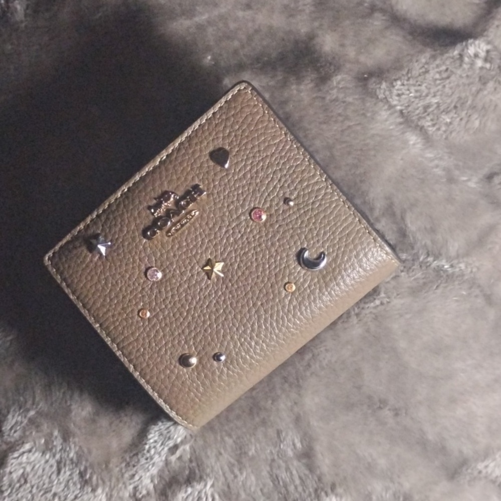 Coach Small Snap Wallet Darkstonewith ✨⭐🌙 Rivit Details - Picture 6 of 6